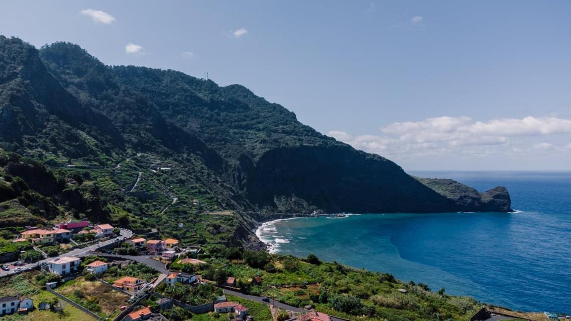 Guestready - Hikers Haven Hotel Sao Roque Do Faial Bagian luar foto